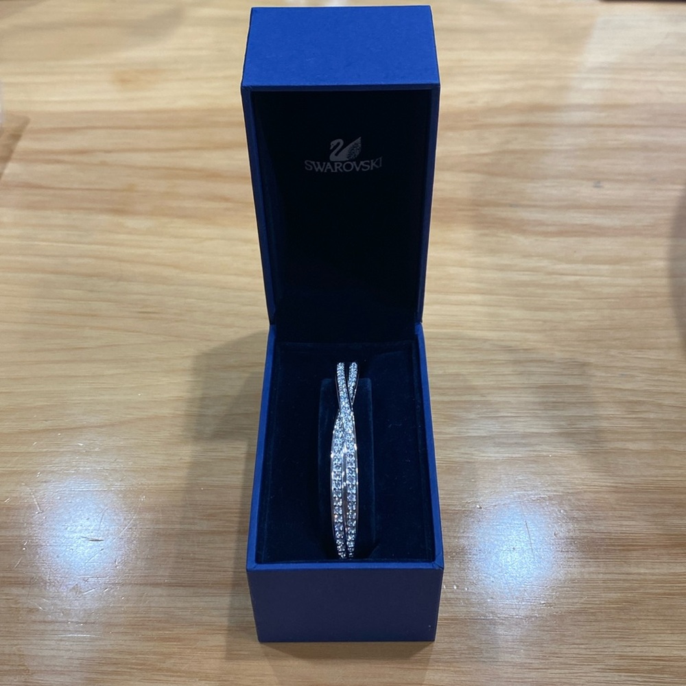Swarovski twist bangle. 7-71/2 inch wrist.